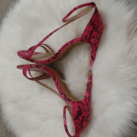 New York & Company Heels 7 - Picture 4 of 5